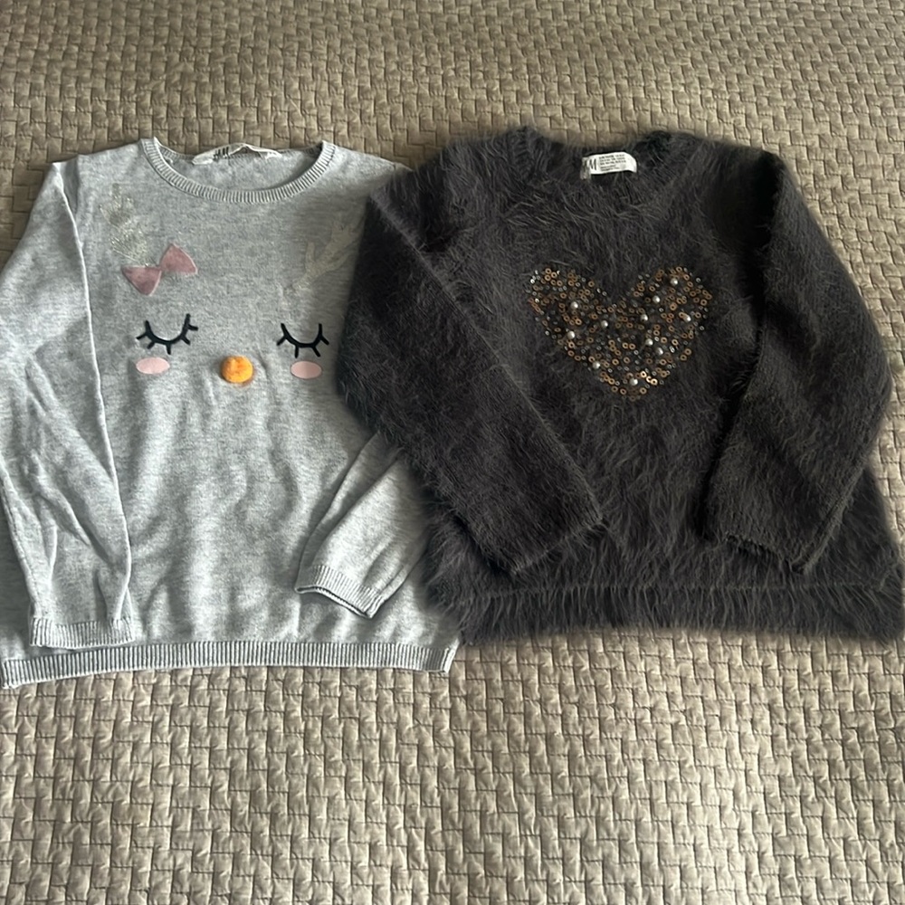 Girl’s H&M size 4-6Y sweaters.